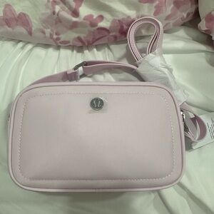 NEW Lululemon Crossbody Camera Bag 2L